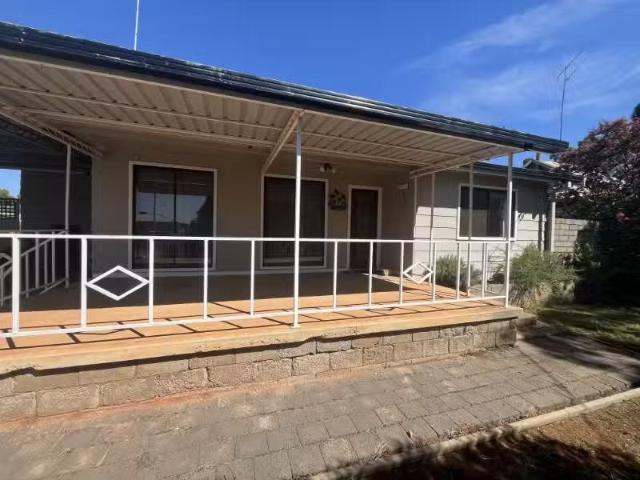 25 Burns Street, HILLSTON House for rent Listed by Elysia Hod.