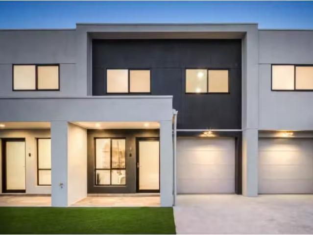 2/5 Canberra Street, OXLEY PARK Townhouse for rent Listed by.