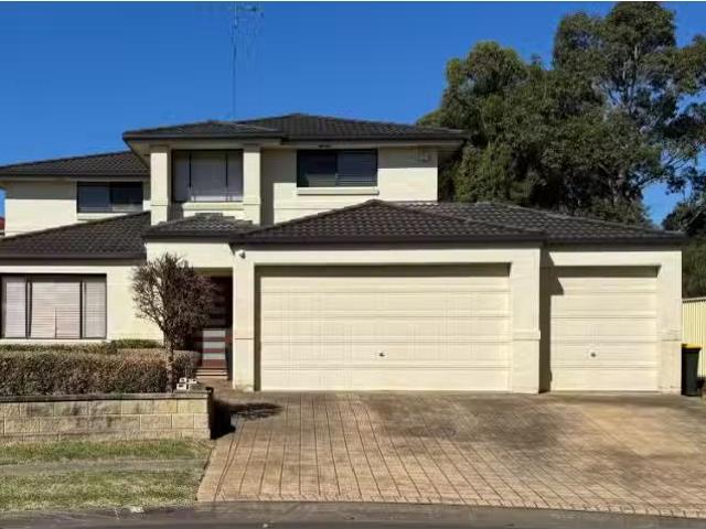 25 Caleen Street, Glenwood House for rent Listed by William M.