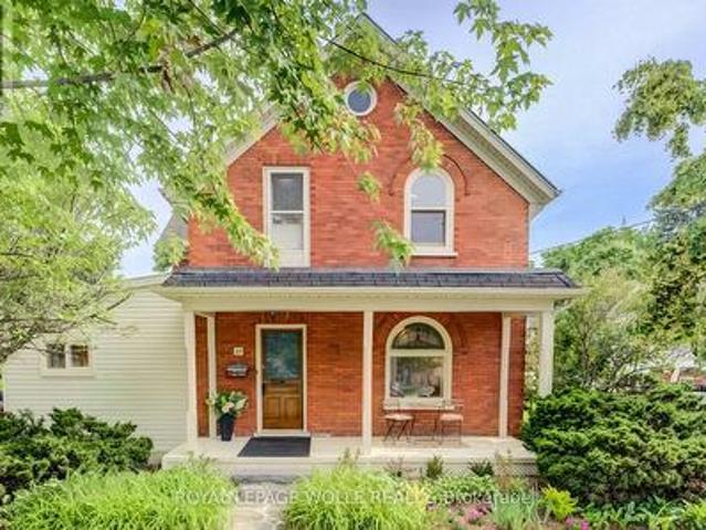 25 Central Street, Waterloo, ON, N2L 3A5 house for sale | Listing ID X13792 | Royal LePage