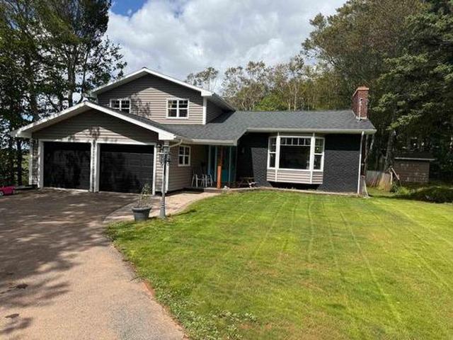 25 Charlotte Drive, Summerside, PE, C1N 4W2 house for sale | Listing ID 202520 | Royal LePage