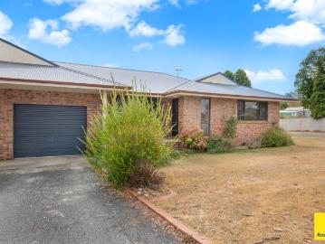 2/5 Coventry Street, Guyra