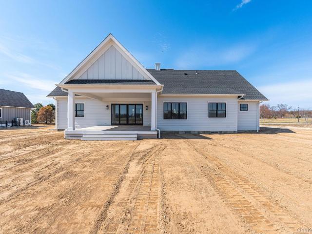 25 Club Dr, Baiting Hollow, NY 11933 | MLS #977769