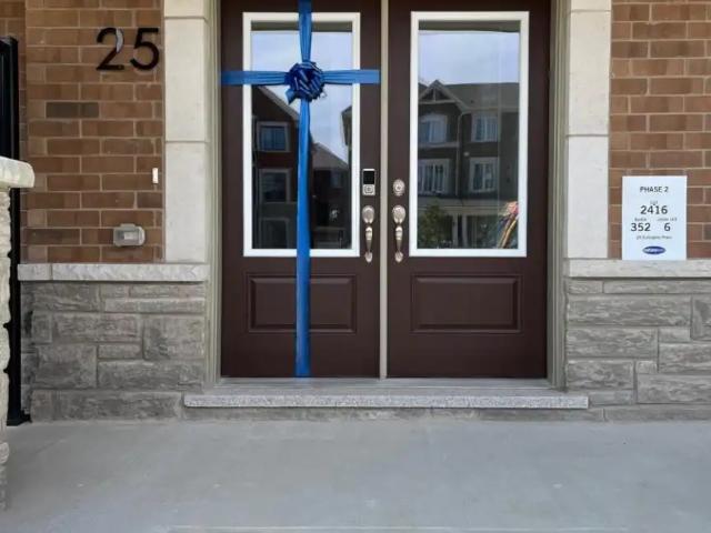 25 CULLINGTREE PLACE