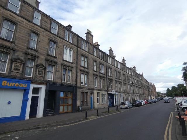 25 Dalmeny Street, Leith, EH6 8PG 2 bed flat to rent £1,600 pcm £369 pw