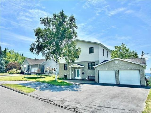 25 Des Seigneurs St, Edmundston, NB, E3V 5B1 house for sale | Listing ID NB146156 | Royal LePage