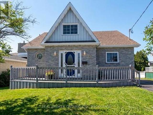 25 Dunbar Avenue, Cornwall, ON, K6H 5M6 house for sale | Listing ID X12842 | Royal LePage