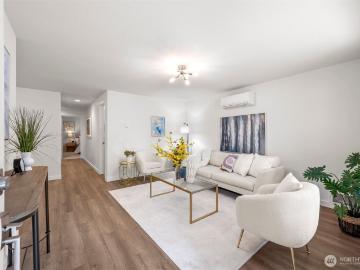 25 E Intercity Avenue