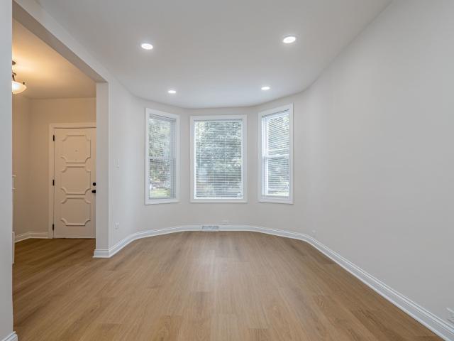25 E 117th Place