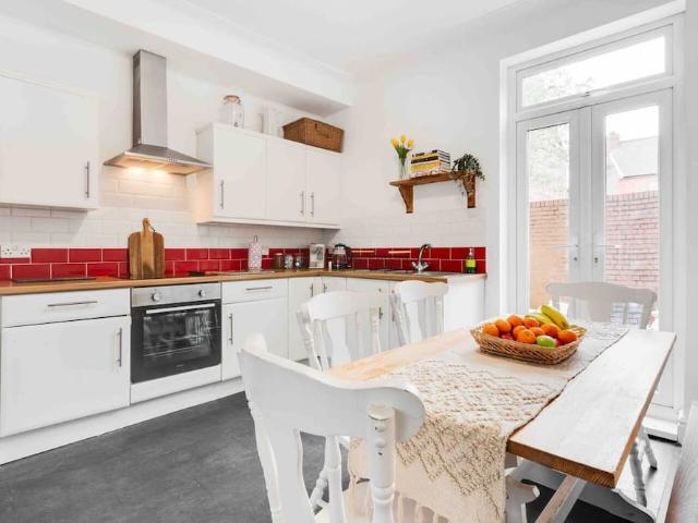 25 Elmsdale Road | Studio house for rent #168418291 | Rentberry