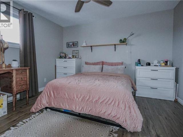 25 ELGIN Street N Unit# 2, Cambridge, Ontario, N1R5G8
