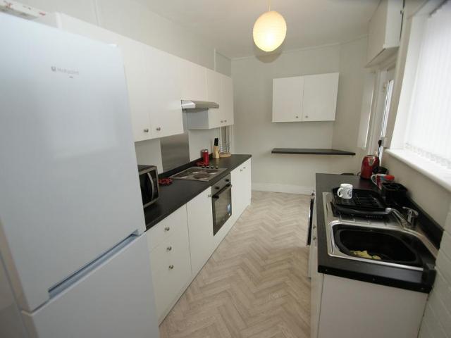25 Enfield Road, Ellesmere Port. 1 bed in a house share to rent £550 pcm £127 pw
