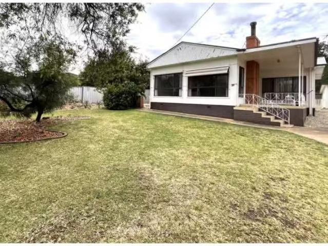 25 Evatt Street, GRIFFITH House for rent Listed by Kylie Mill.