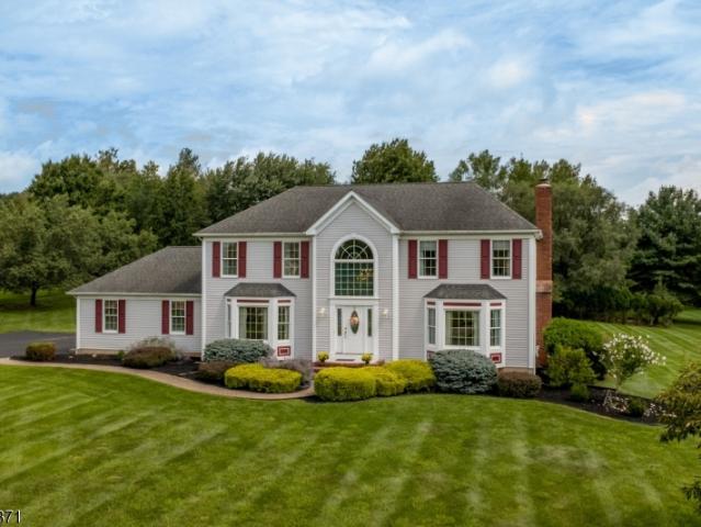 25 Farmhouse Rd