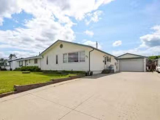 25 Fitzgerald Avenue, Fort Mcmurray, AB, T9H 1K4 house for s.