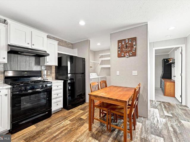 25 Fleming Drive