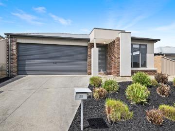 Mount Pleasant, Ballarat, Navigators - Equipped kitchen