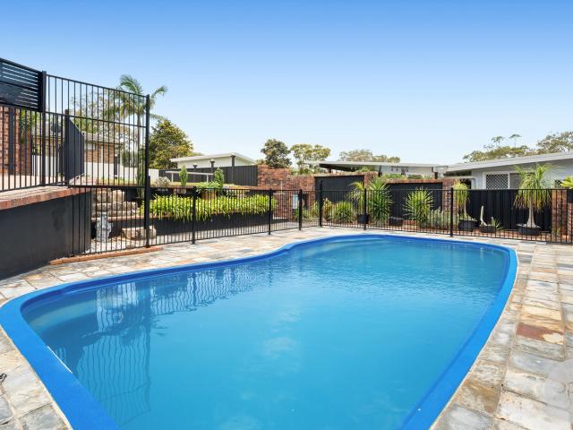 25 Gibbers Drive, LEMON TREE PASSAGE NSW 2319