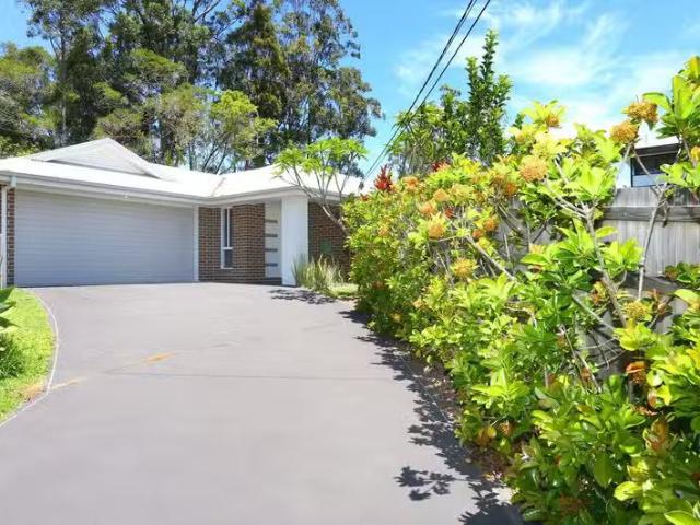 25 Gidgee Court, MOLENDINAR, QLD 4214 House for Rent