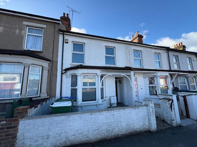 25 Gilbert Road, Belvedere DA17, 1 bed property to rent, £750 pcm | PrimeLocation