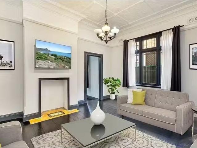 25 Gordon Street, PETERSHAM House for rent Listed by Evgeniya.