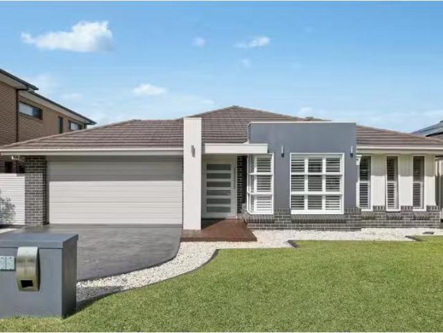 25 Graziers Way, Carnes Hill House for rent Listed by Daniela.