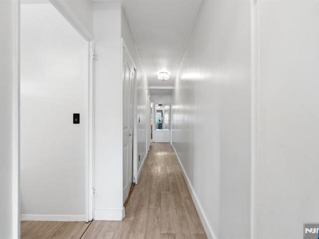 25 Grand Avenue # 6E