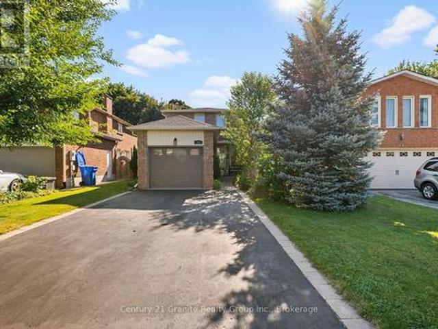 25 Greenwood Road, Whitchurch Stouffville. ON, L4A 5E8 house for sale | Listing ID N13823 | Royal LePage