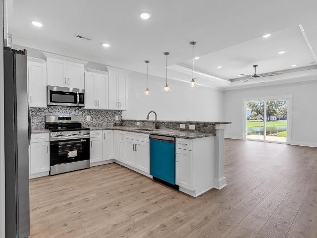 25 Hallandale Lane Left
