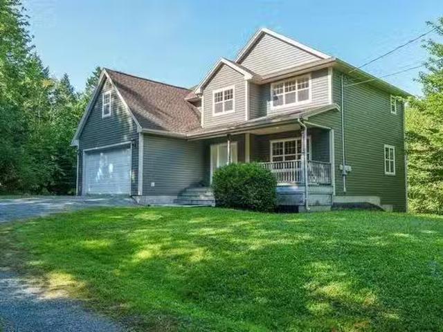 25 Hartland Drive, Grand Lake, NS, B2T 1B5 house for sale L.