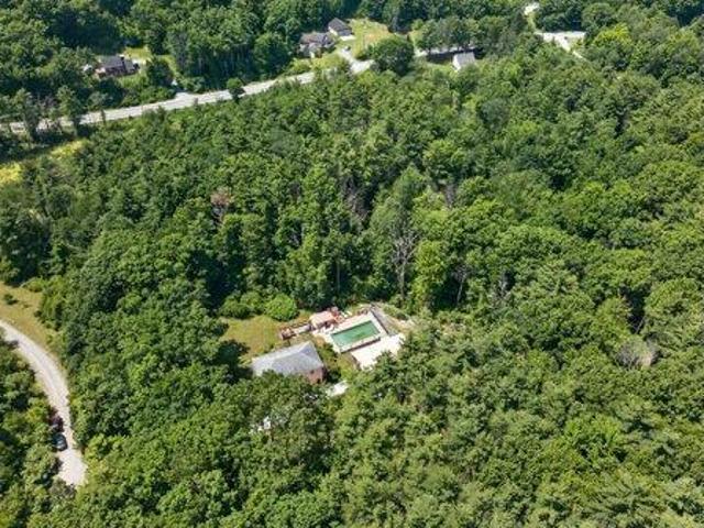 25 Hawthorne Hill Road