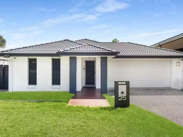 25 Hookes Terrace, Springfield Lakes, QLD 4300