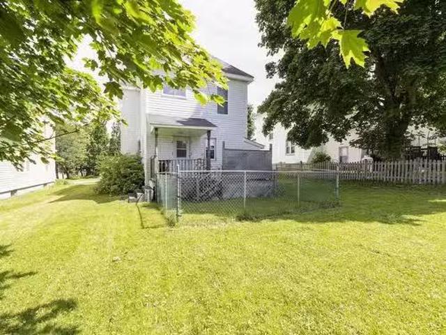 25 Jubilee Avenue, Stellarton, NS, B0K 1S0 house for sale L.