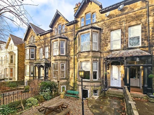 25 Kings Road, Harrogate HG1, 2 bed flat to rent, £1,350 pcm | PrimeLocation