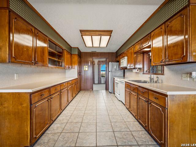 25 Labus Ln