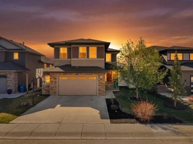 25 Lazaro Close, Red Deer, AB, T4R 0R6 house for sale | Listing ID A2334 | Royal LePage