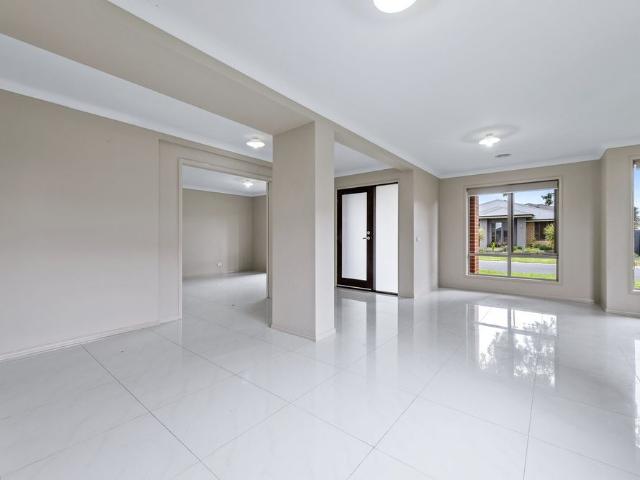 25 Len George Drive, Keysborough, VIC, 3173