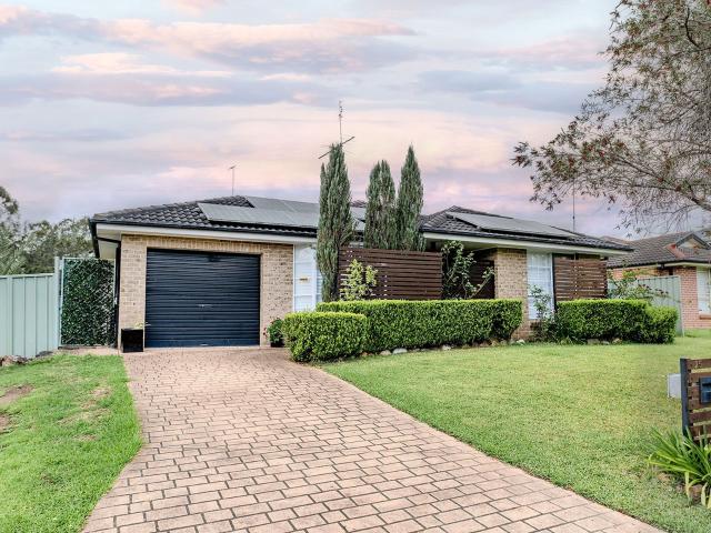 25 Linara Circuit Glenmore Park