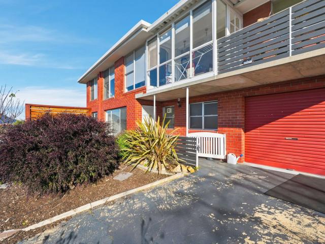 2/5 Louise Rd, AUSTINS FERRY TAS 7011