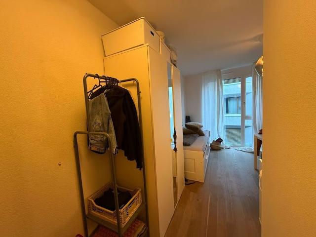 25 m², 1. Stock