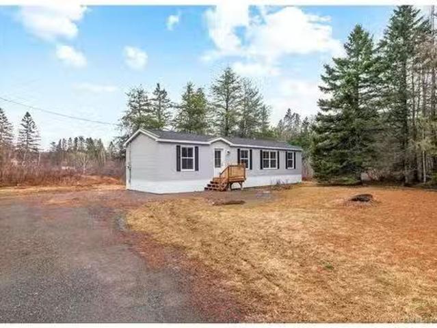 25 Mccain Dr, Waasis, NB, E3B 9A5 house for sale Listing ID.