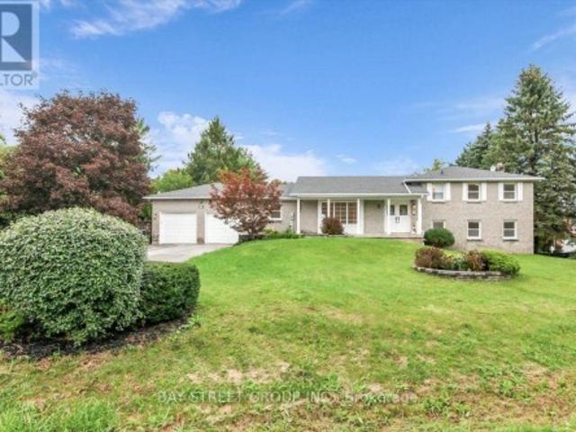 25 Marjorie Drive, Whitchurch Stouffville, ON, L4A 2C8 house for sale | Listing ID N13750 | Royal LePage