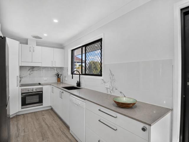 25 Matthew Flinders DriveParadise Point QLD 4216, Australia