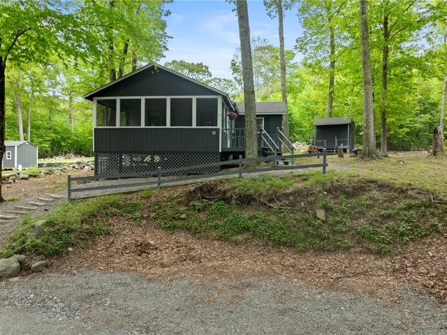 25 Melissa Ln, Burrillville, RI 02859 | MLS #1411