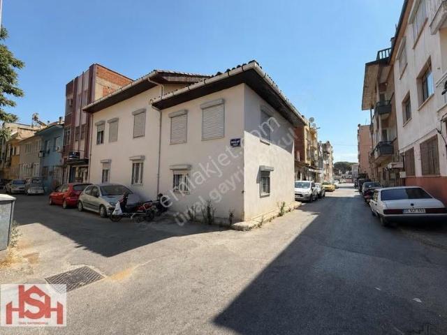'25' Metre Cephesi Olan Devasa Köşe Konumlu Müstakil