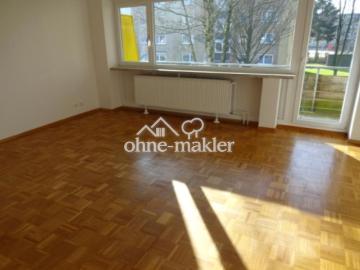 25 Min. nach Hamburg, 3‑Zi kernsaniert, 83m², EBK, Bad+WC, Balkon, Stellplatz, 975 €, Tostedt