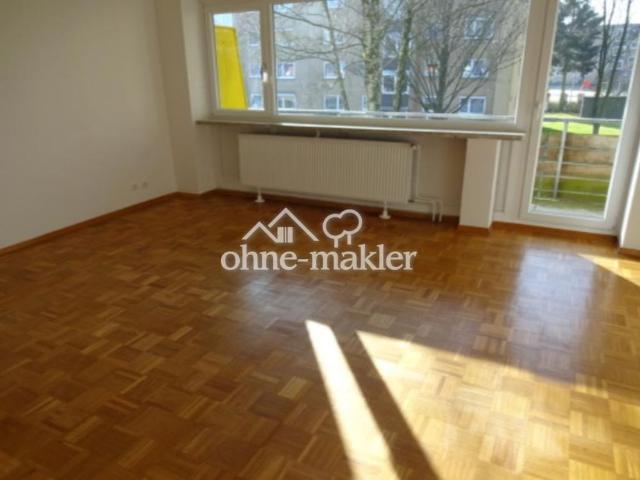 25 Min. nach Hamburg, 3‑Zi kernsaniert, 83m², EBK, Bad+WC, Balkon, Stellplatz, 975 €, Tostedt