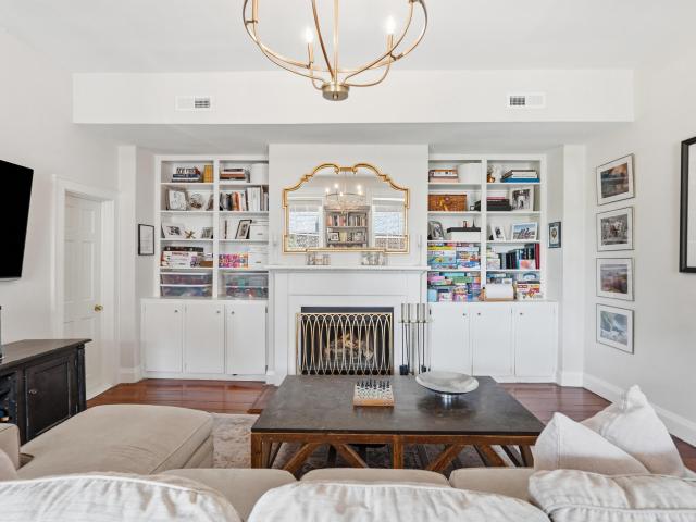 25 Montagu Street Apt C