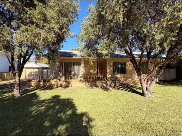 25 Mortimer Street, Mudgee House for rent Listed by Samantha.