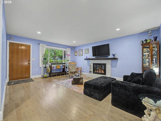25 ne 192nd ave